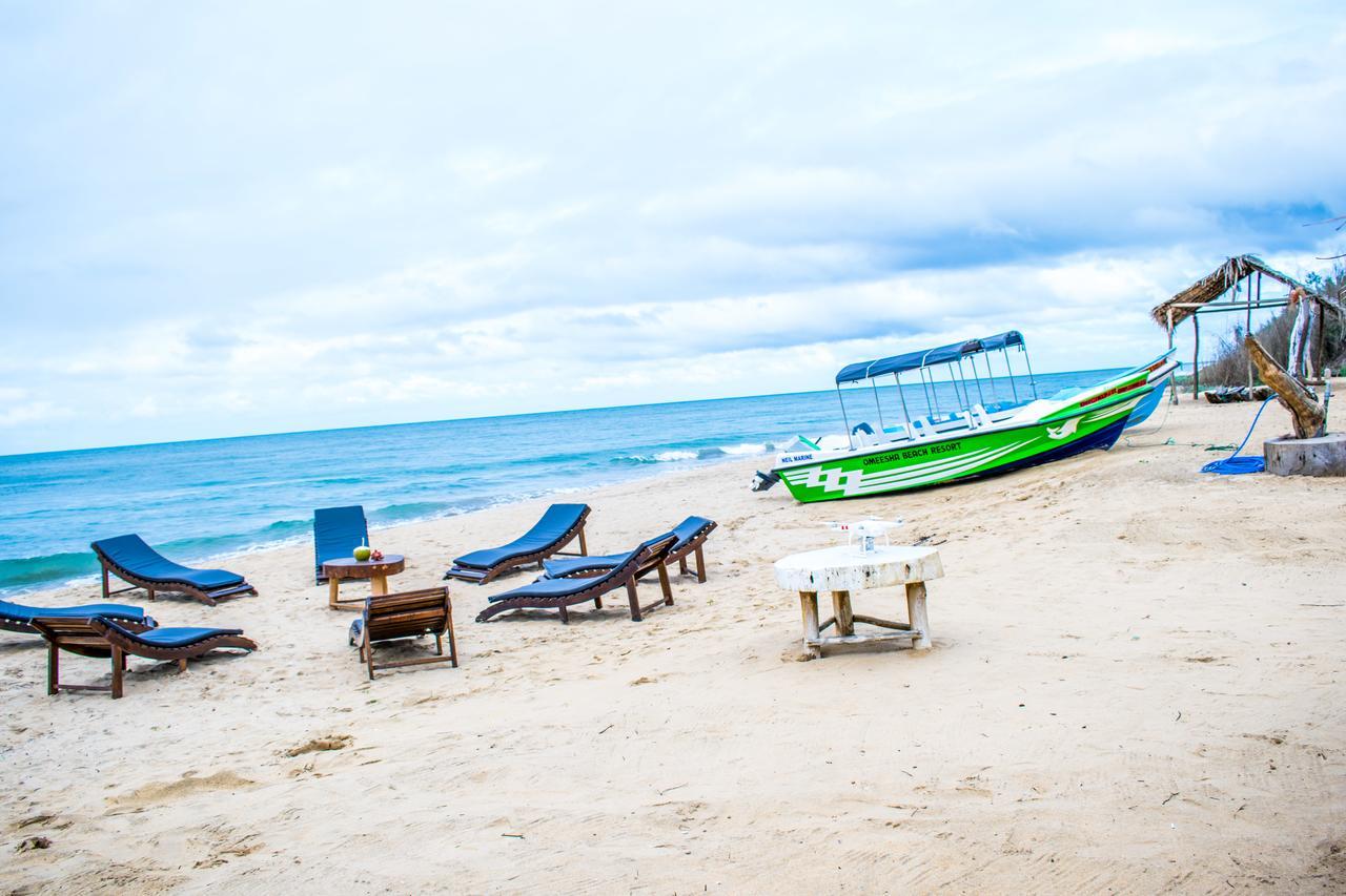 Omeesha Beach Hotel Kalpitiya Exterior photo