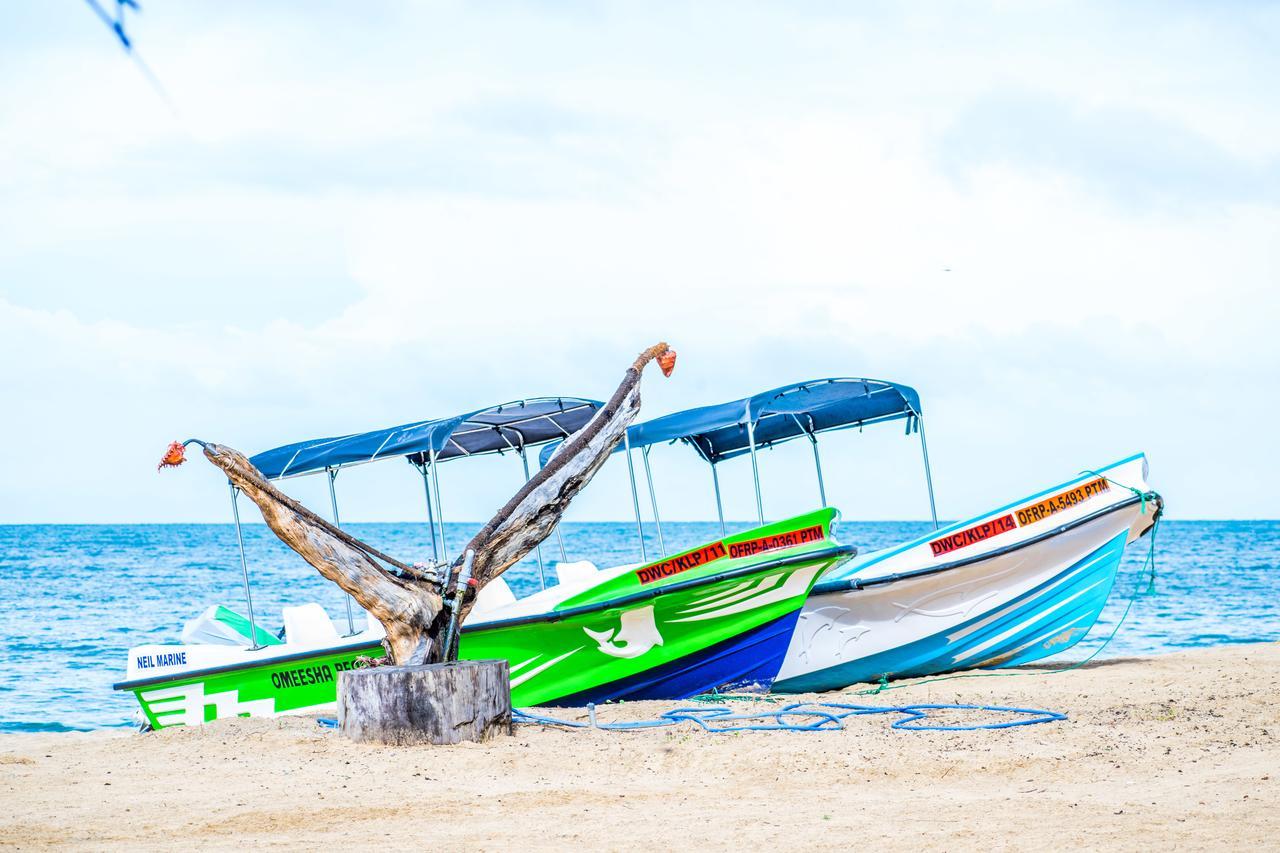 Omeesha Beach Hotel Kalpitiya Exterior photo