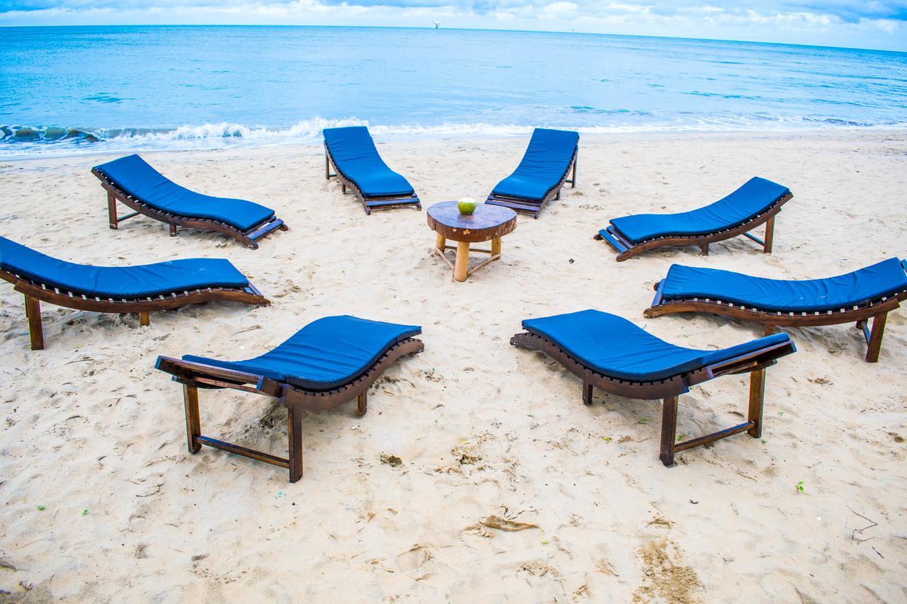 Omeesha Beach Hotel Kalpitiya Exterior photo